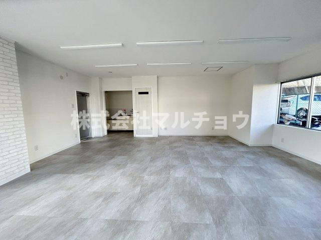 ハイツ伸城のロビー|建物の内部です