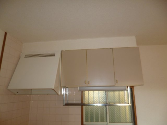 くらしきグリーンハイツのキッチン|キッチン上収納