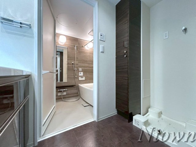 【洗面所】 | プレサンス　グラン　栄　THE　TOWER | 明るい洗面所です