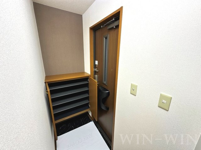 エム鷹丘の玄関