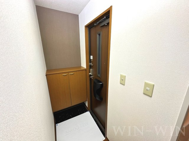 エム鷹丘の玄関