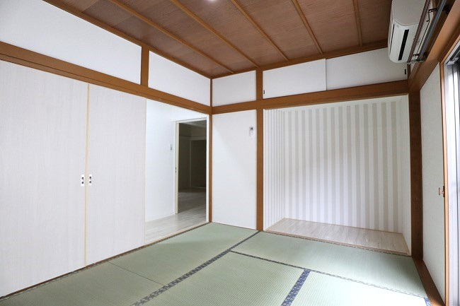 羽西貸家の寝室