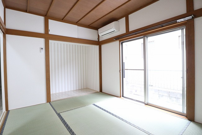 羽西貸家の寝室