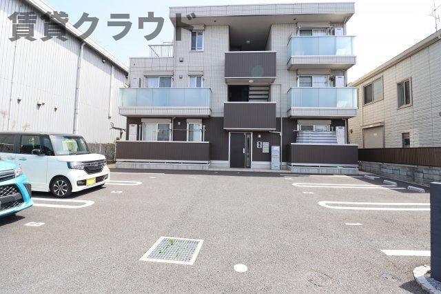 パークサイドＳＯＧＡの駐車場|駐車場があるので、車を買う予定の方も安心です