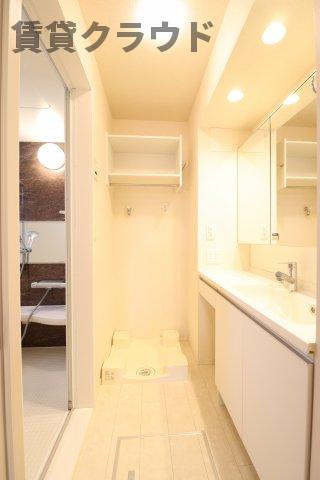 パークサイドＳＯＧＡの洗面所|ゆったりとスペースのある洗面所