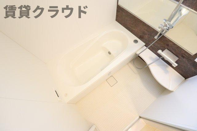 パークサイドＳＯＧＡの浴室|足が伸ばせる一坪タイプのお風呂で一日の疲れを癒しましょう！