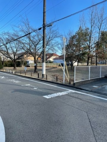 高崎市吉井町南陽台　中古の前面道路含む現地写真