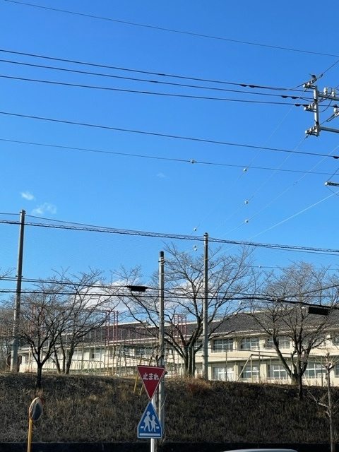 高崎市吉井町南陽台　中古の前面道路含む現地写真