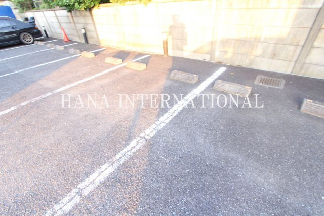 レオパレスグリーンハウスⅢの駐車場