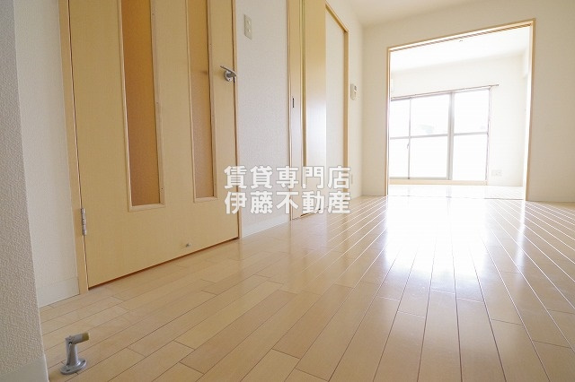 プレステージ金城の居間・リビング