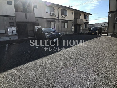 【駐車場】 | ＨＫガーデンＡ棟 | 駐車場に車を止められます