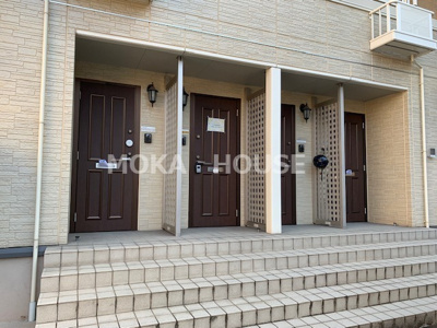 【エントランス】 | グランモア航B棟 | 清潔なエントランスです