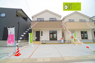 【駐車場】 | 【駐車スペース】
日々の暮らしにマイカーが必要。そんな方は物件の購入条件に駐車場は必須です。通勤に、家族のお迎えに、お買物に、おでかけに、クルマライフを楽しみたい方に。