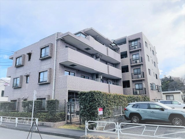 ライオンズマンション京王南大沢の外観|～南大沢駅徒歩11分　三方角住戸　内装フルリノベ済マンション～