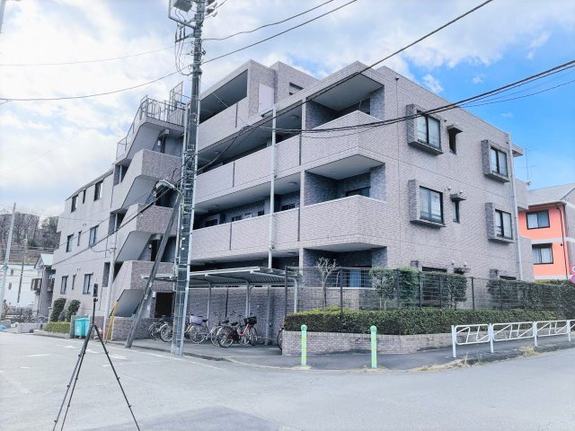 ライオンズマンション京王南大沢の駐輪場|～南大沢駅徒歩11分　三方角住戸　内装フルリノベ済マンション～