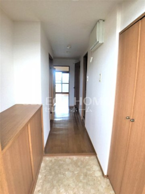 【玄関】 | ロイヤル柴田 | 玄関です