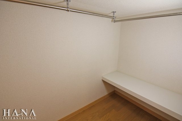 レオパレスハーバーサイドＥ棟の収納