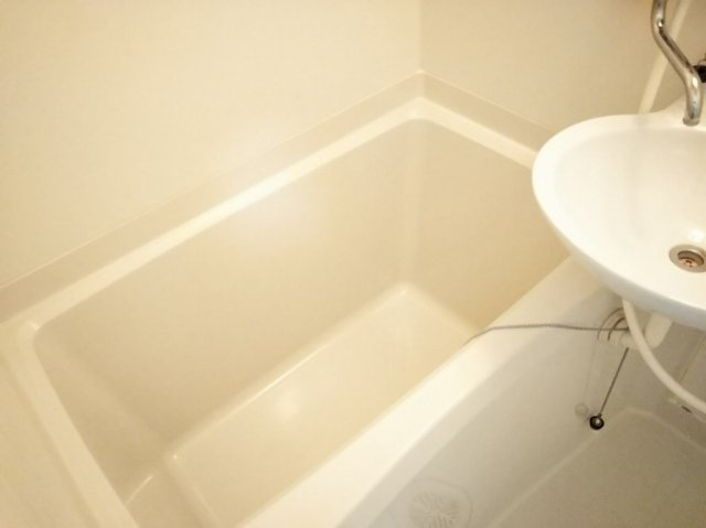 レオパレス鵠戸の浴室|画像5