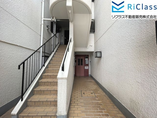 サンシャイン兵庫のエントランス|落ち着いたエントランスです