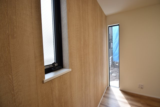 【洋室】 | 久我山1丁目　新築戸建 | 17.3帖のLDKは勾配天井やトップライトで解放的に演出♪♪玄関ホールには手洗いボウルを設置致しました！6帖台のお部屋がふたつある４LDK＋P、ご内覧可能です！