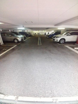 【駐車場】 | リバーサイド青谷