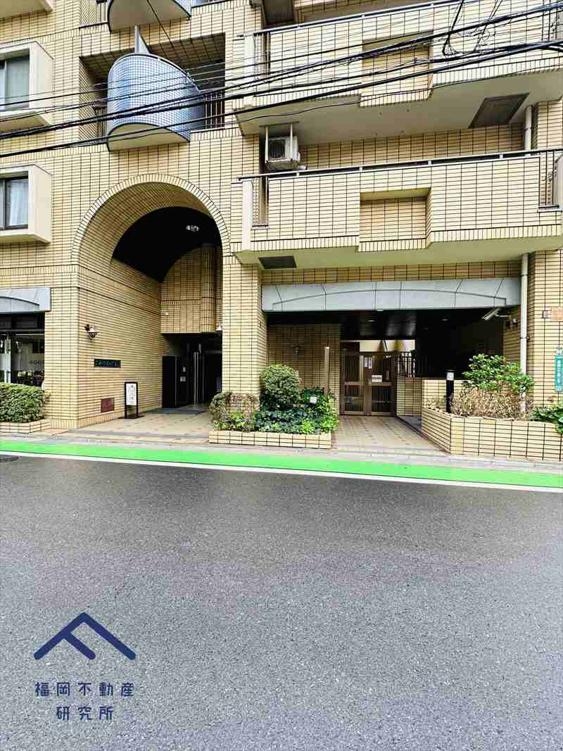 ニューライフ薬院の外観