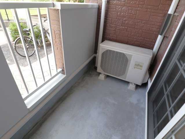 ハイデヒルズ黒瀬のバルコニー