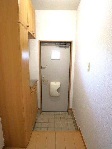 ハイデヒルズ黒瀬の玄関