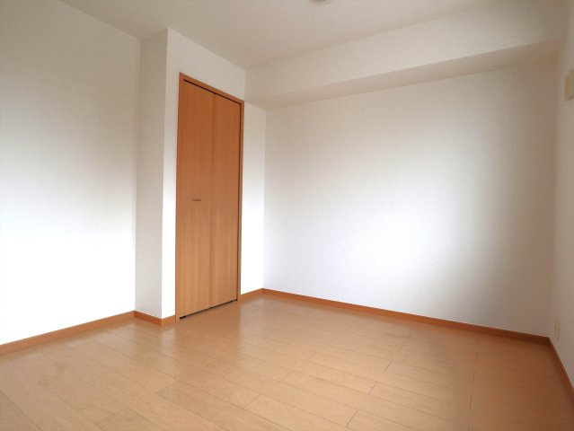 ハイデヒルズ黒瀬の洋室