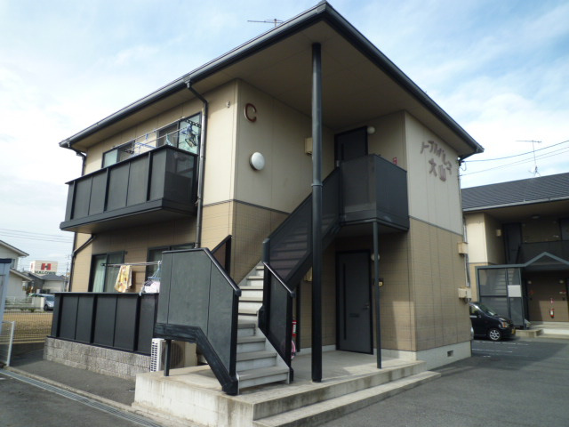 倉敷市田ノ上のアパートの外観