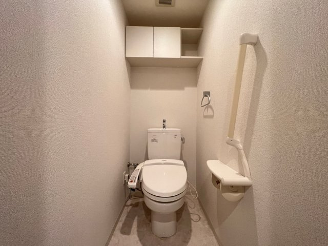 グランディールNAMBAのトイレ