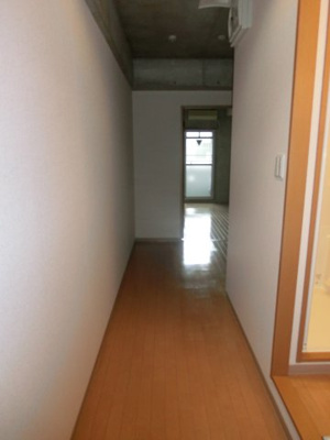 【玄関】 | ピッコロモンド | 玄関からみた室内