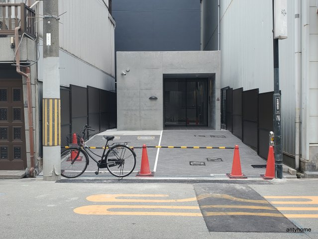 ファーストフィオーレ九条Ⅱのエントランス