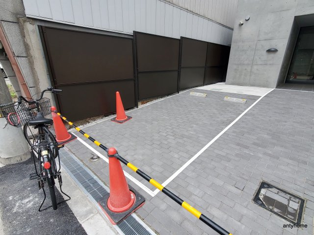 ファーストフィオーレ九条Ⅱの駐車場
