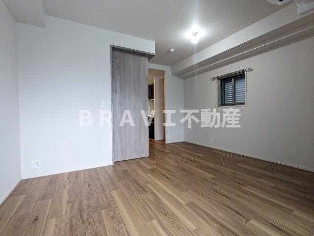 Vievle靭公園Q BRAVI不動産の居間・リビング