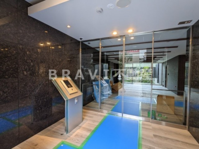 Vievle靭公園Q BRAVI不動産のエントランス