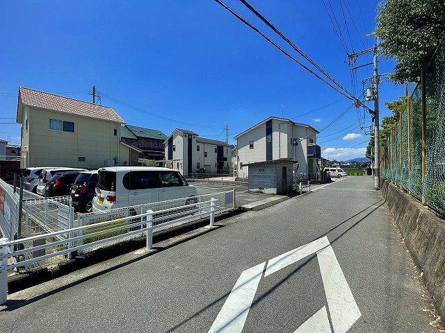 出合モータープールの駐車場