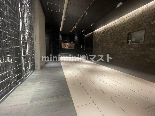 プレサンス阿波座駅前のロビー