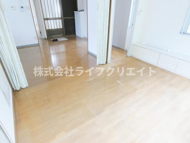 NK第5ビルの居間・リビング