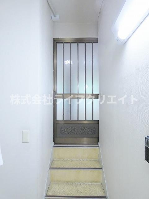 NK第5ビルのエントランス