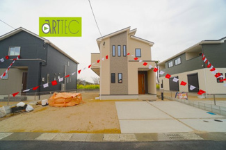 【駐車場】 | 【駐車スペース】
日々の暮らしにマイカーが必要。そんな方は物件の購入条件に駐車場は必須です。通勤に、家族のお迎えに、お買物に、おでかけに、クルマライフを楽しみたい方に。