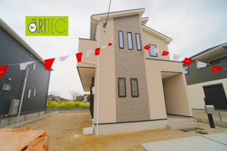 【外観】 | こちらの物件が気になるようでしたら、0120-300-697までお気軽にご連絡ください♪人生でいちばん大きなお買い物です、いつでもご案内いたします。ゆっくりご見学ください現地だからわかる事があります