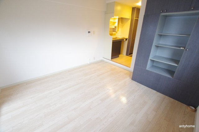 ラ・レジダンス・ド京橋　仲介手数料無料の居間・リビング