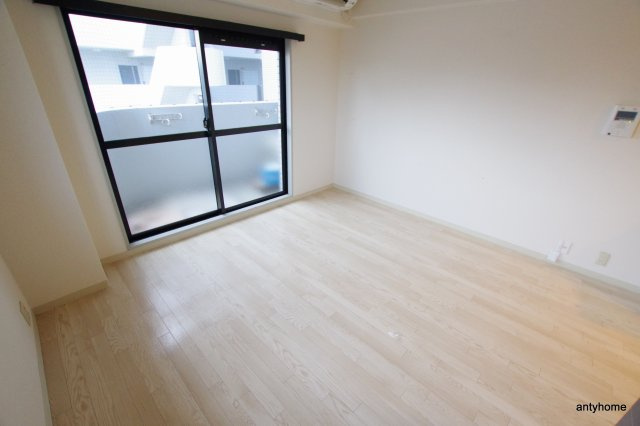 ラ・レジダンス・ド京橋　仲介手数料無料の洋室