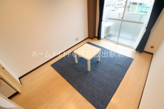 レアレア徳庵17番館の洋室