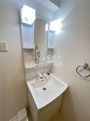 【洗面所】 | La Benten | スペースが確保できる洗面所です