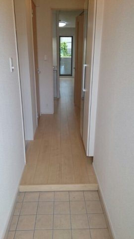 ボヌールＦの玄関|落ち着いた玄関です