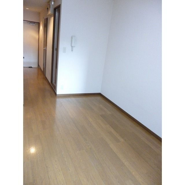 リヴイン国立の内装
