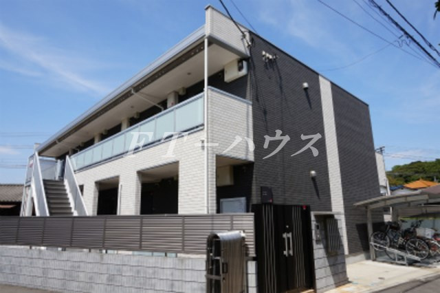 千葉市花見川区検見川町１丁目のアパートの外観