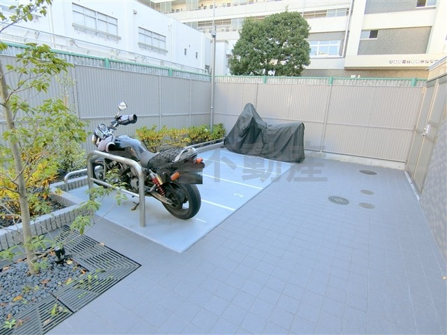ルーブル大森西のその他共用部分|バイク置き場